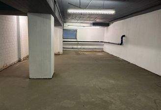 z.B. Lagerfläche 166qm (gelb markiert)