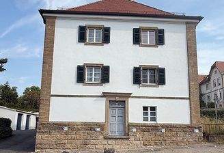 Gebäude Straßenansicht