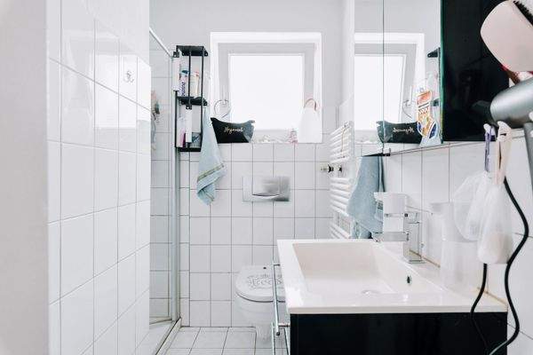 Badezimmer in der Obergeschosswohnung