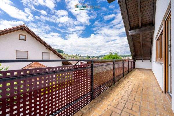 DG - Weitläufiger Balkon