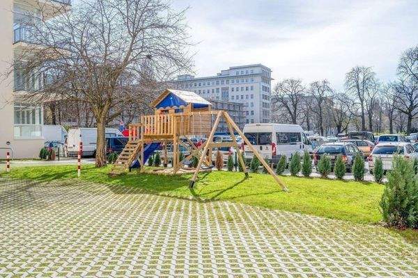 13 Spielplatz.jpg