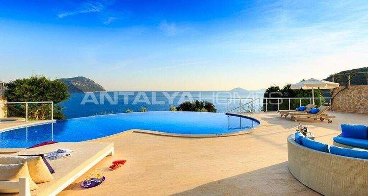 Detached Beachfront House with Private Pool in Kaş Kalkan