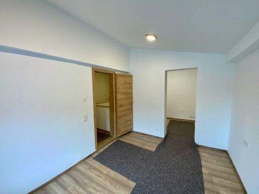 Schlafzimmer mit Ankleide