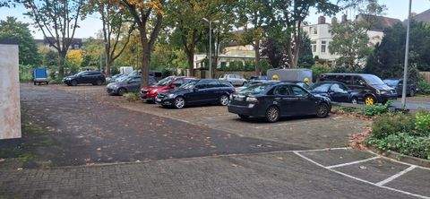 Neumünster Garage, Neumünster Stellplatz