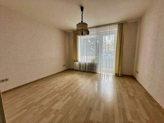 Schlafzimmer mit Balkon