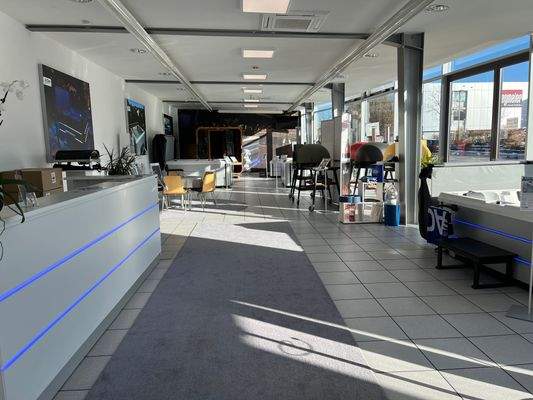 3,2m hohe Verkaufsfläche