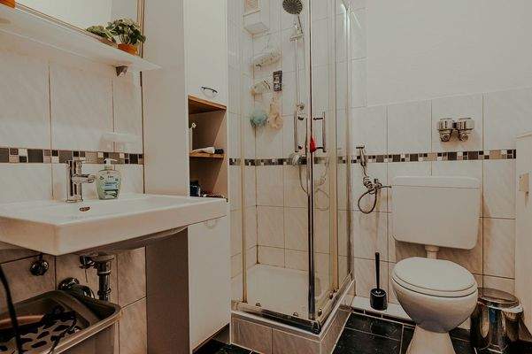 Beispiel einer Etagenwohnung – Badezimmer