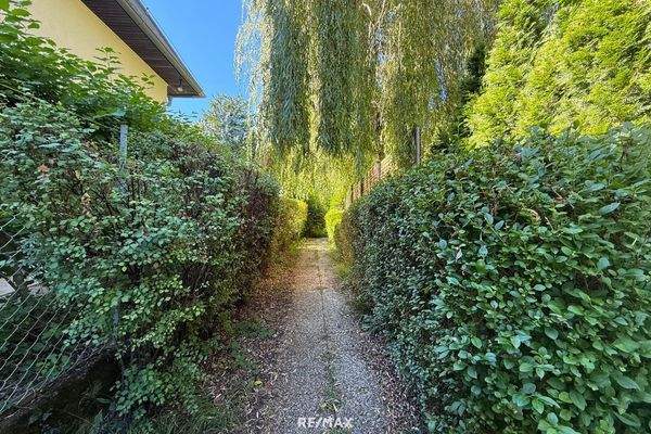 Zugang Richtung Garten