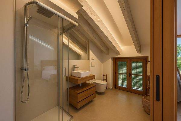 Badezimmer des Hauptsclafzimmers 