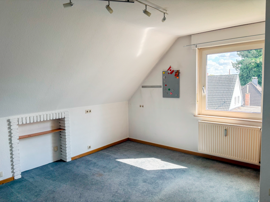 Schlafzimmer im Dachgeschoss (Hinterhaus)