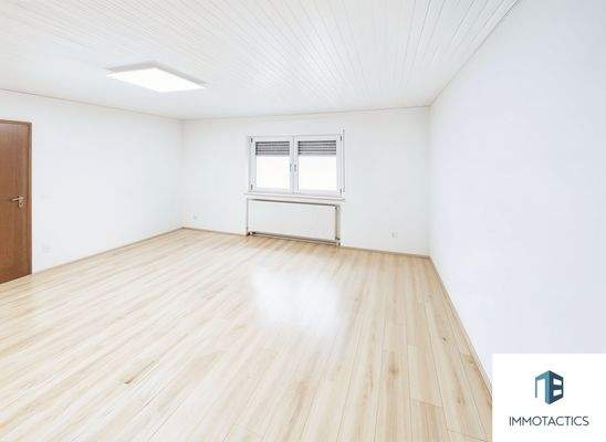 Wohnzimmer EG - (KI-geräumt)