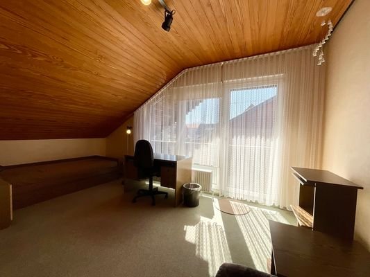 Kinderzimmer / Büro