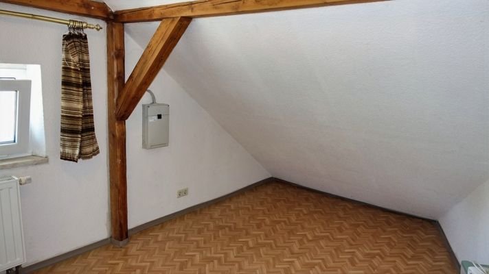 weiteres Zimmer im Dachgeschoss