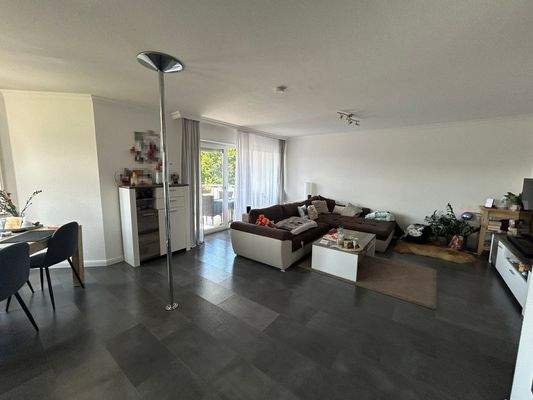 Wohn-/Esszimmer (EG-Wohnung)