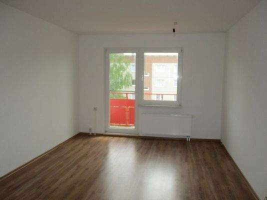 Wohnzimmer mit Balkon