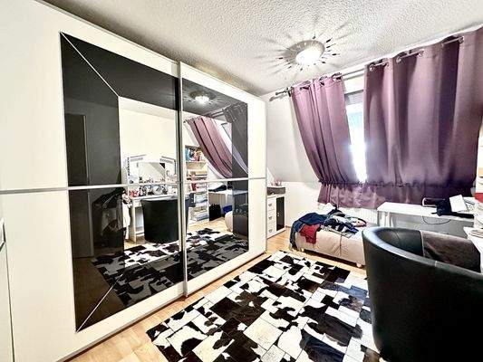 Ankleidezimmer oder Kinderzimmer