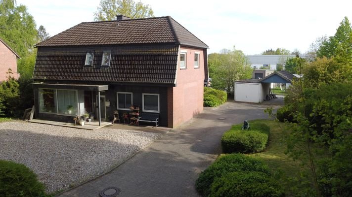 Gepflasterte Zuwegung