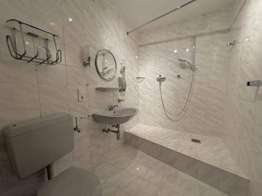 Badezimmer Erdgeschoss