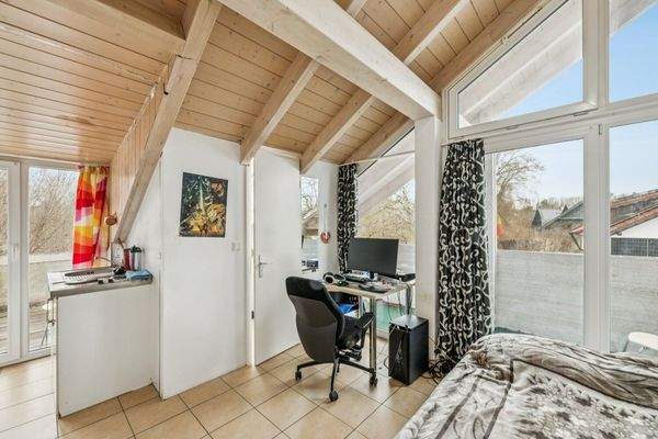 Großzügige, lichtdurchflutete Wohnbereiche