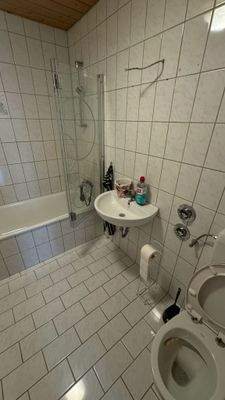 Badezimmer mit Wanne