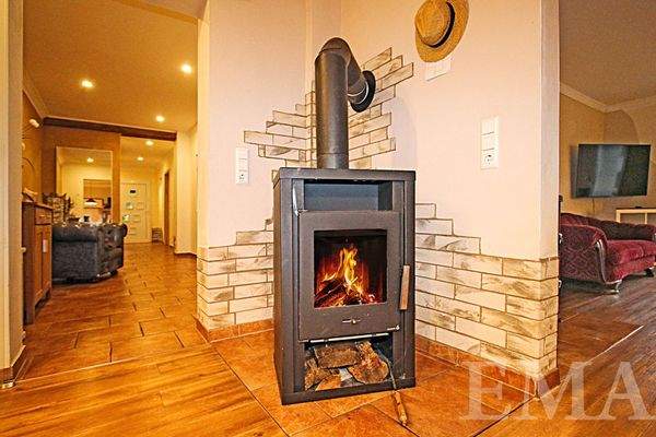 Kaminofen in der Küche