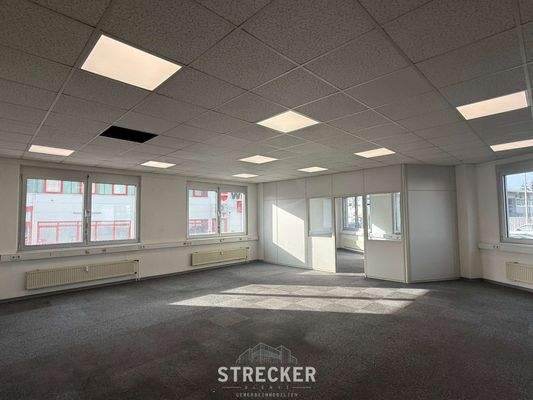 Büro 1 mit Blick auf Büro 2