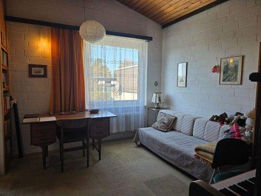 Schlafzimmer mit Durchgang