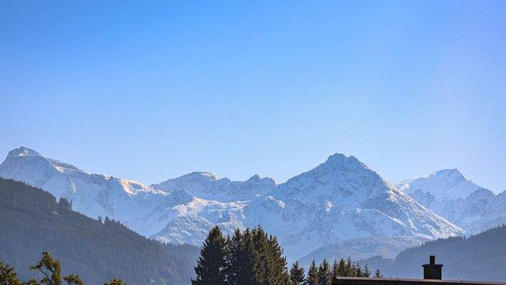 KITZIMMO-Neubau-Penthouse mit Panorama-Ausblick in sonniger Lage - Immobilien Aurach.