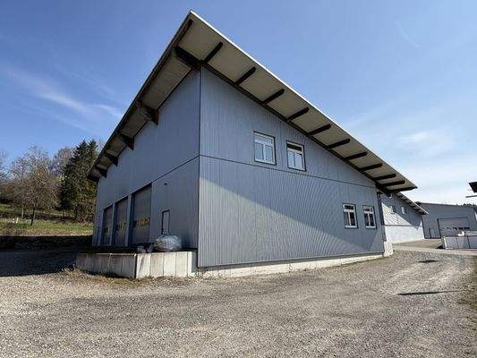 Gewerbehalle - drei weitere Tore