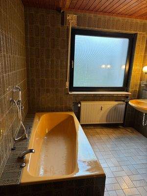 OG - Badezimmer 1.2.jpeg