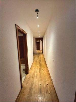 Blick Flur Wohnungt OG