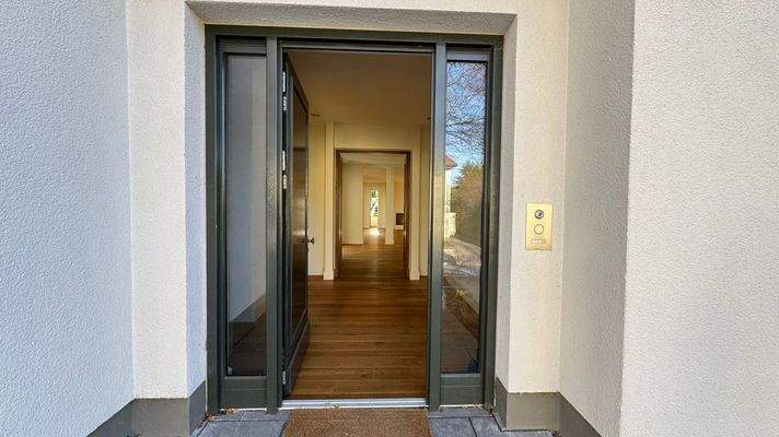 2.Eingang Wohnung EG re.