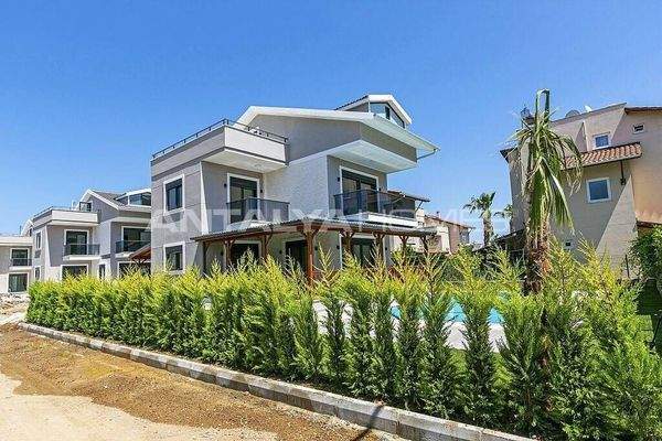 Modernly Designed Villas in a Complex in Belek Kadriye