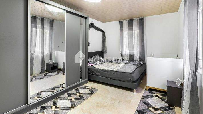 1. OG Schlafzimmer 1