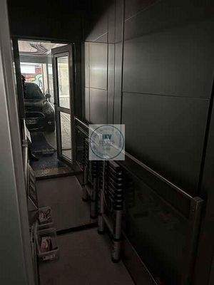 Aufzug EG zum Fitnessbereich