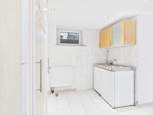 CAM04182G0-PR0041-STILL015