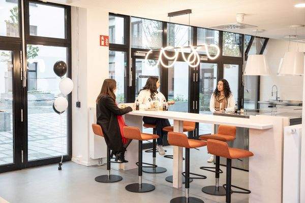 THE FIZZ Hamburg Hammerbrook 3.jpg