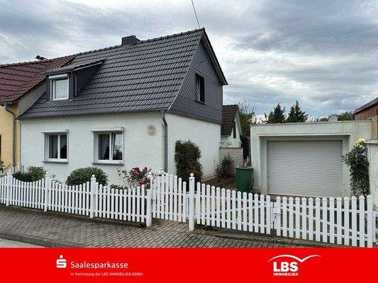 Doppelhaushälfte - Straßenansicht