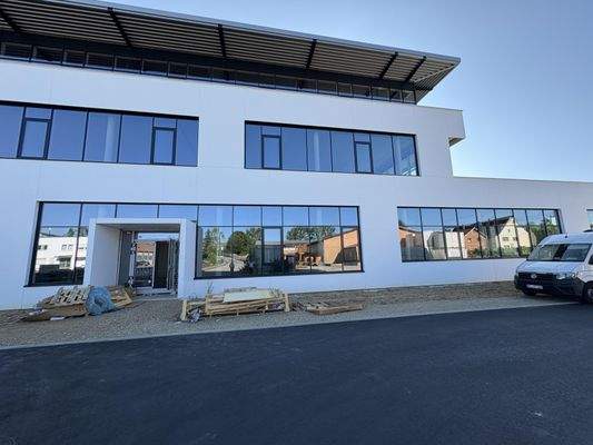 Modernste Büro- Und Verwaltungsräume