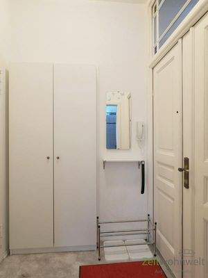 kleiner Wohnungsflur