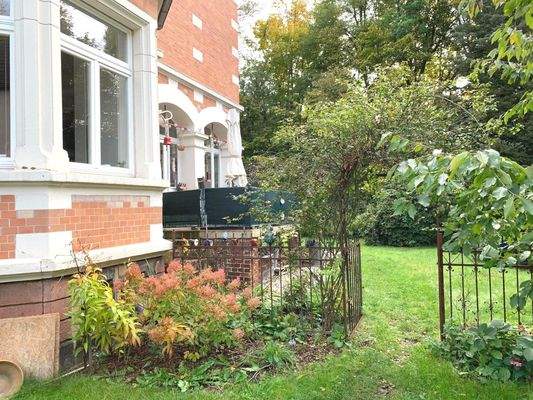 BEE04D0D-0FC6-4F19-9505-84BB9D