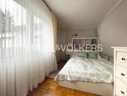 Schlafzimmer im Untergeschoss