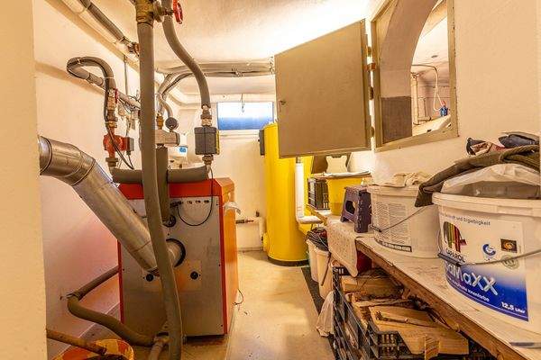 Heizungsraum mit angrenzendem Öltankraum (KG)