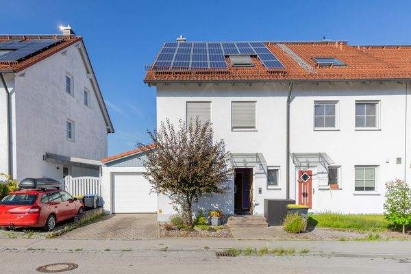 Schöne Aufteilung, Top-Ausstattung inkl. PV-Anlage