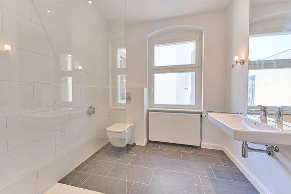 05_großes neues Bad