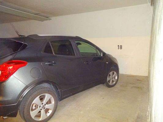 KFZ - Stellplatz.jpg