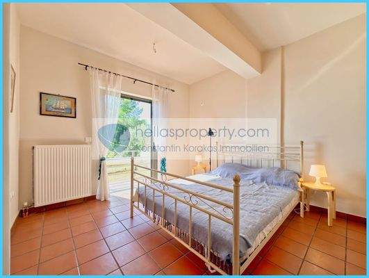 97397f49cd544b35a8b3cfcd47fe1d90-original