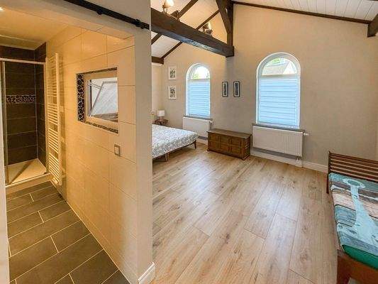 Offenes Bad im DG Zimmer