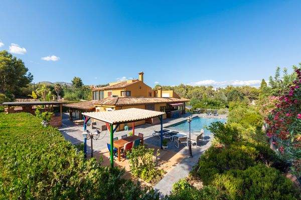 Sensationelle Villa mit Pool und herrlichem Außenbereich in Esporles