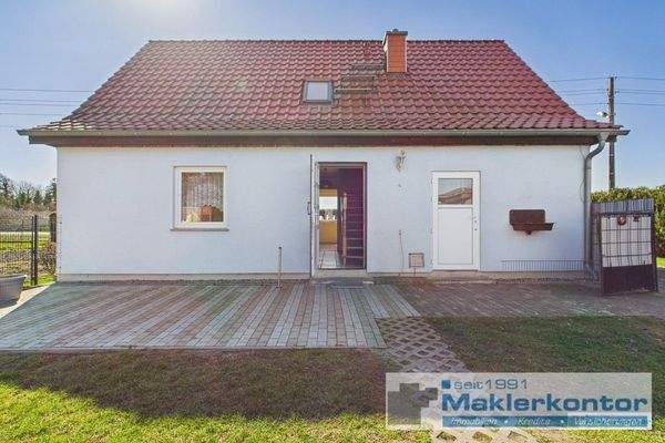 Hofseite/Eingang/Terasse